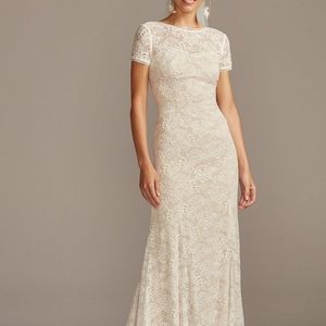 LACE VINTAGE WEDDING GOWN